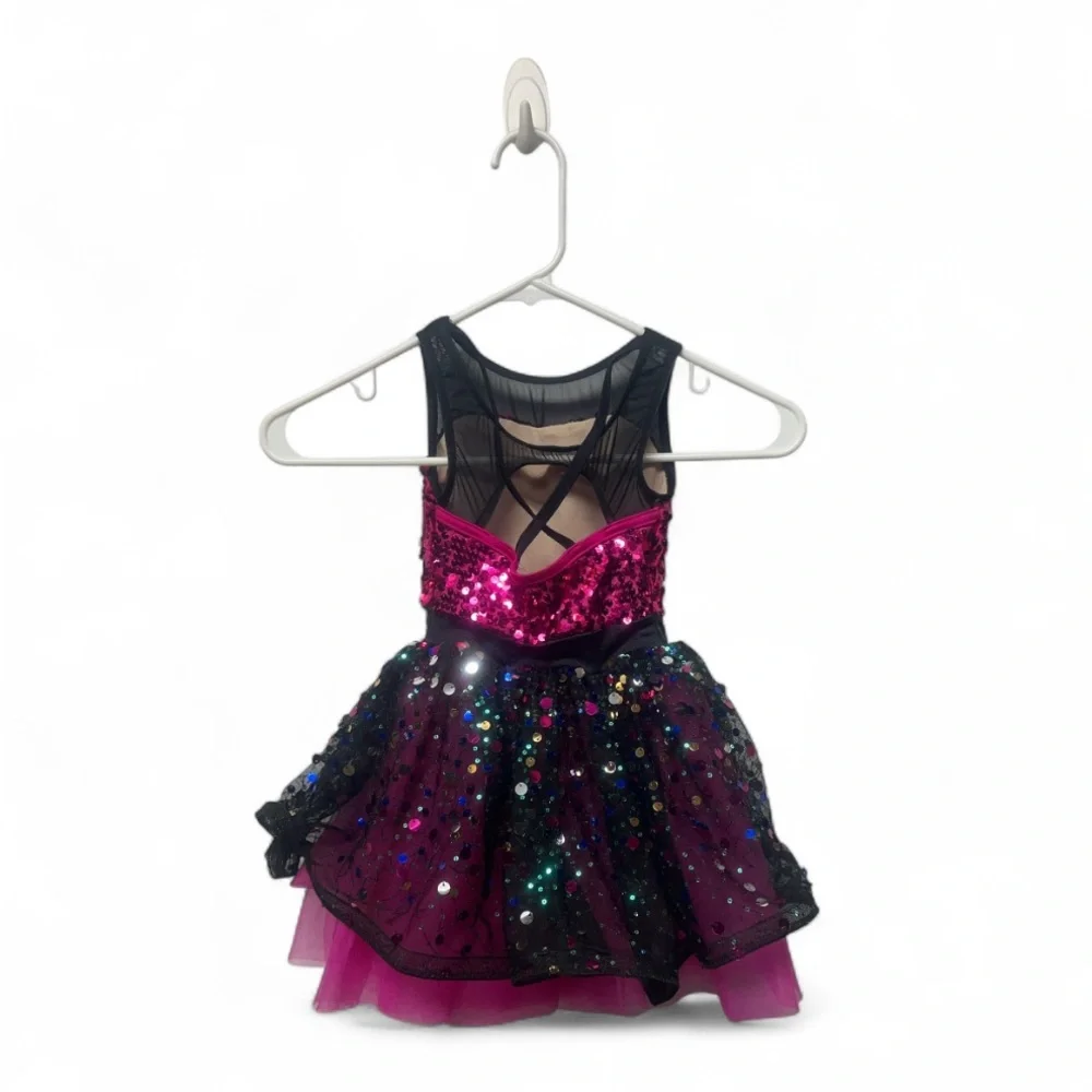 Weismann‎ Dance costume
